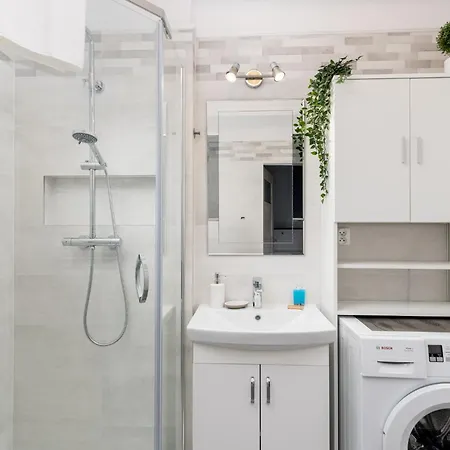 Park Bialopradnicki Blue By Bookinghost Lägenhet